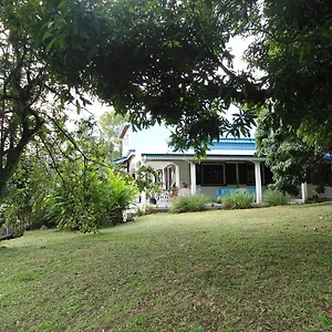 Bougainvilliers Vue , Saint-Claude Guadeloupe